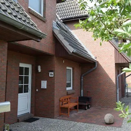 Holiday home Haus-rittersporn